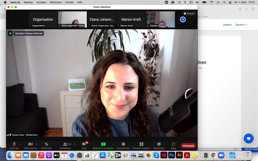 Moderatorin Susan Zare